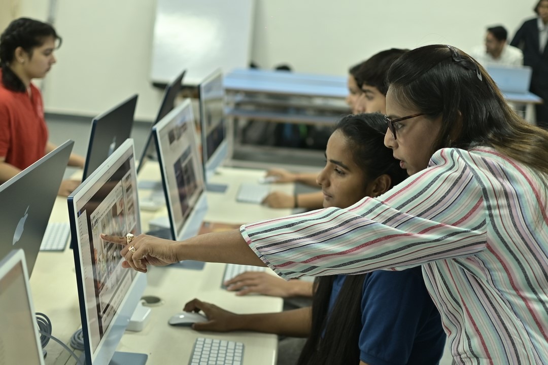 poddarinstitute.org