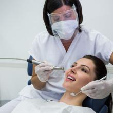 cosmetic dentist
