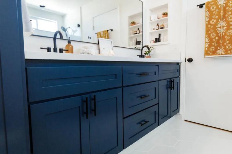 Bathroom Cabinets 