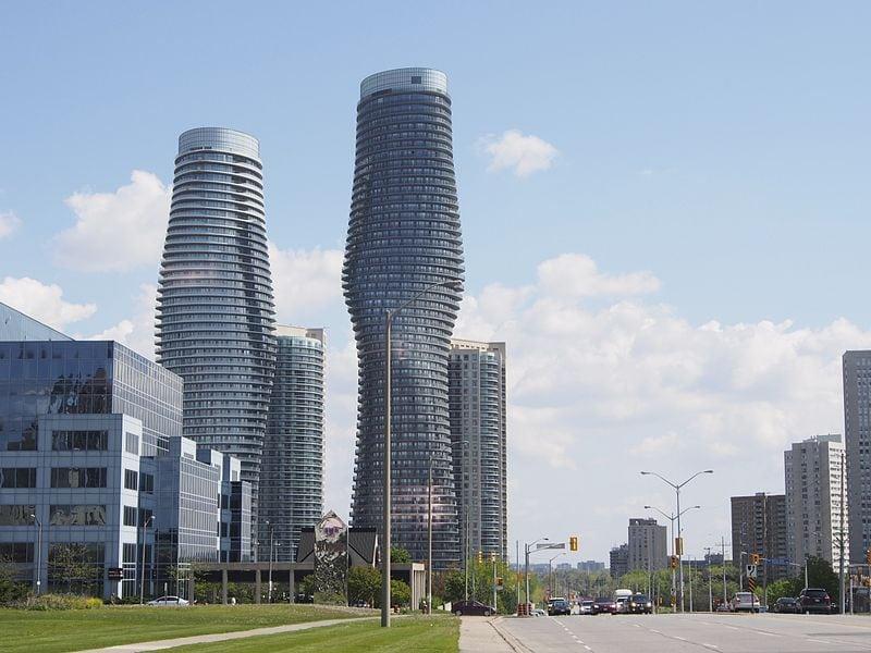 luxury serviced apartments Toronto 