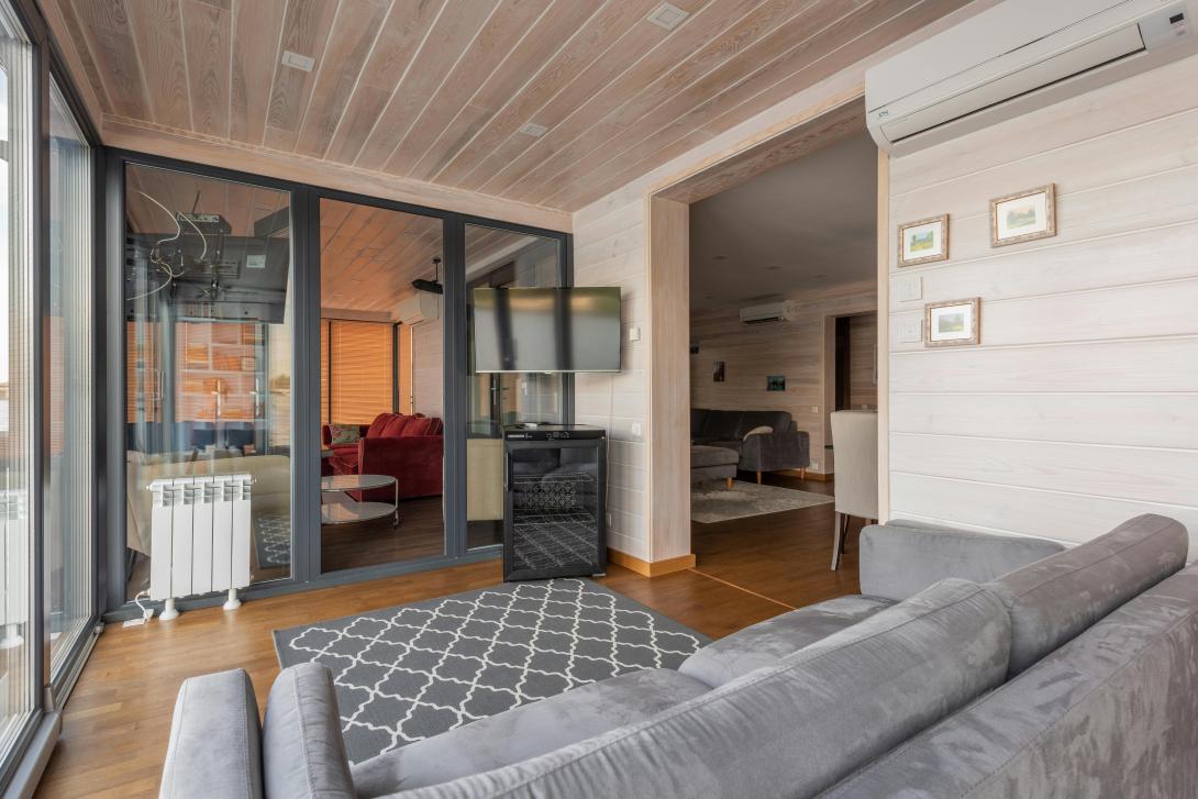 How Reliable Local Services Transformed My Home and Commute