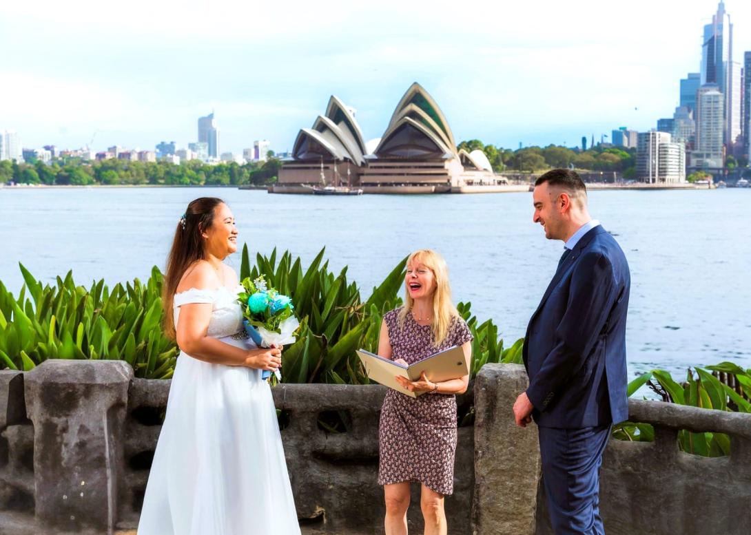 marriage celebrant for weddings 