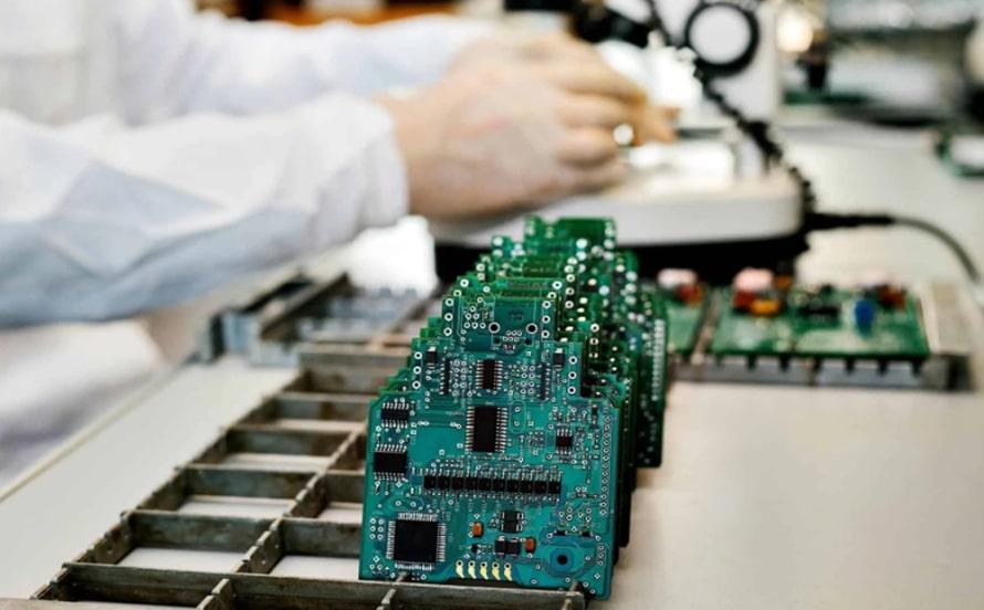 prototype circuit board, printed circuit board fabrication, quick turn pcb assembly