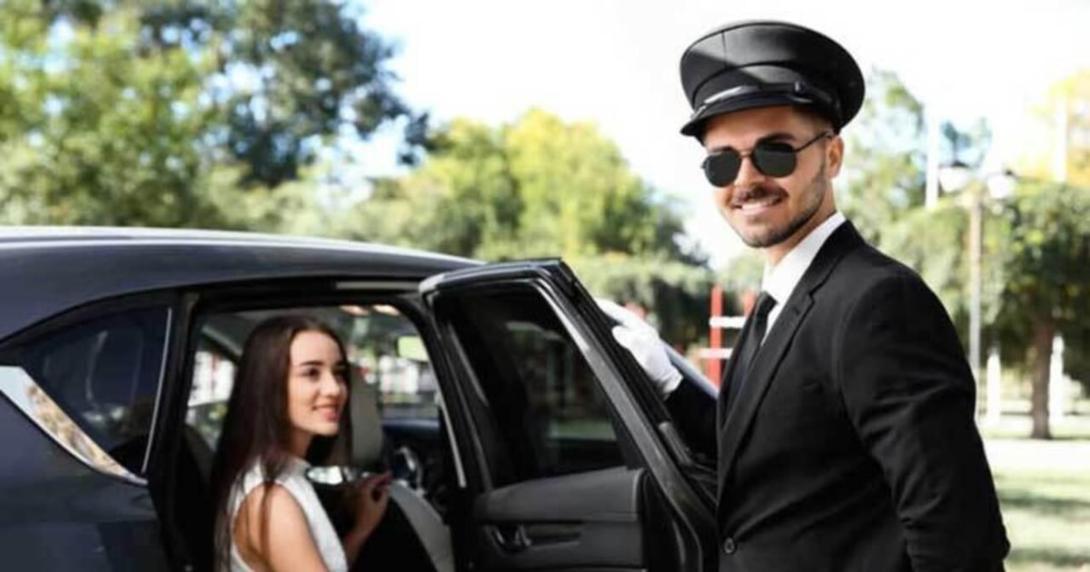 Executive car hire for business travel – "Executive car service in Saudi Arabia for business and VIP travelers"