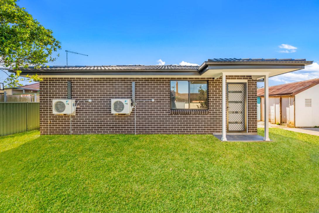 granny flat builders Marrickvile